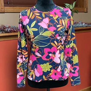 LANDS END WOMENS LING SLEEVE CREW NECK TEE WITH SUN PROTECTION. SIZE XS/P.